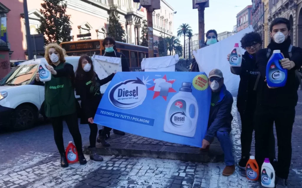 flash-mob-greenpeace-napoli