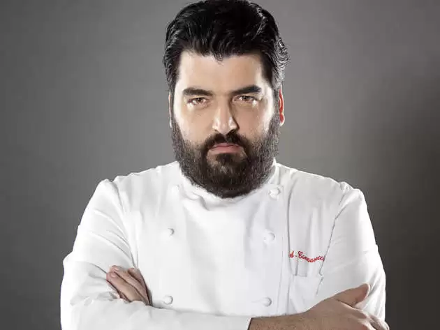 Antonino Cannavacciuolo-Chef-Ristorante-Nas-Operazioni