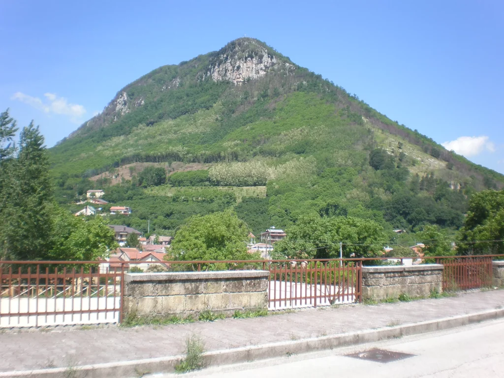 fiamme Monte Faliesi incendio rischio idrogeologico