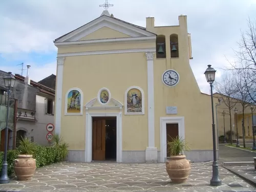 Montoro crollo scuola bambini