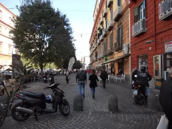 Napoli, Arturo, scuola, 17enne, violenze