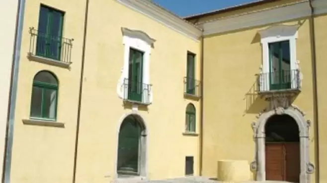 palazzo macchiarelli montoro