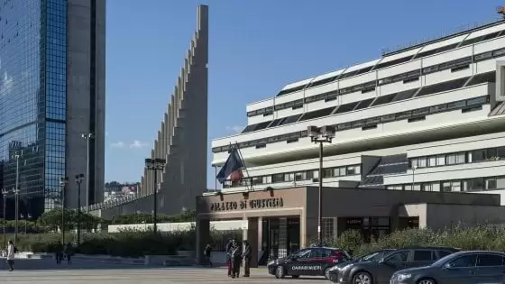 sit-in-palazzo-di-giustizia