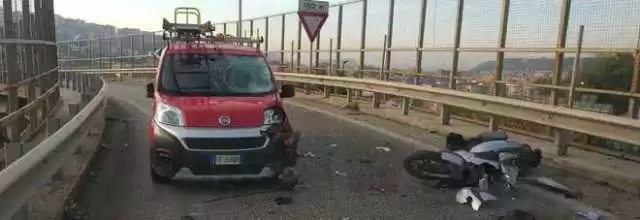 incidente frontale Napoli