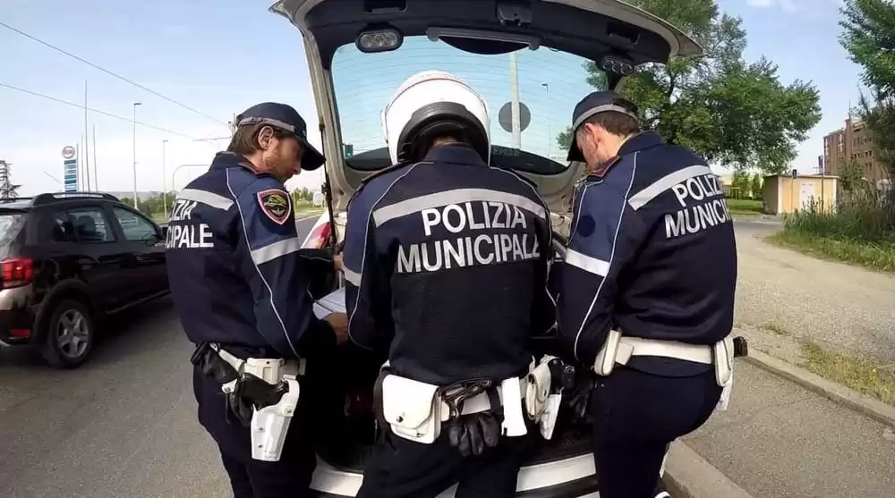 controlli-polizia-municipale-zona-nord-napoli