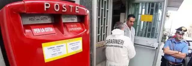 napoli-rapina-poste