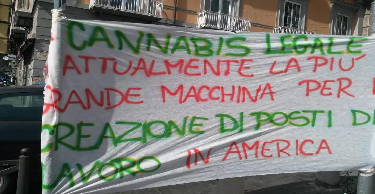 cannabis-napoli-stop