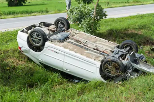 auto-fuoristrada-incidente