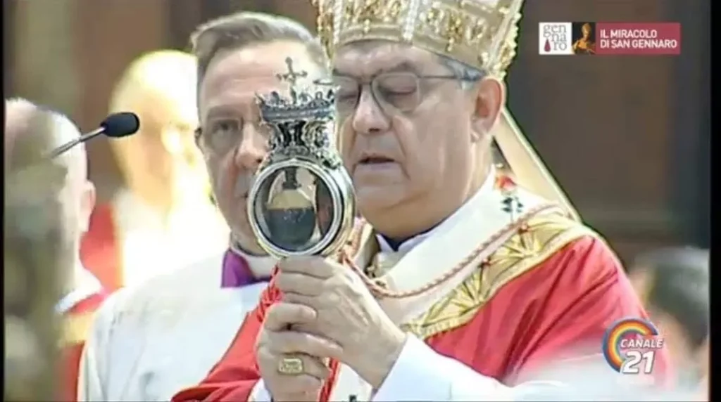 Napoli-sciolto-sangue-san-gennaro-2019