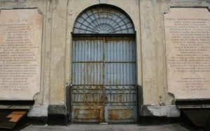 Cimitero-delle-366-Fosse-Napoli