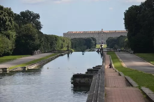 reggia-di-caseerta-famiglie-al-museo