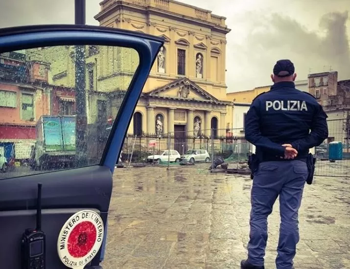 parcheggiatore-abusivo-denunciato-napoli-piazza-carmine