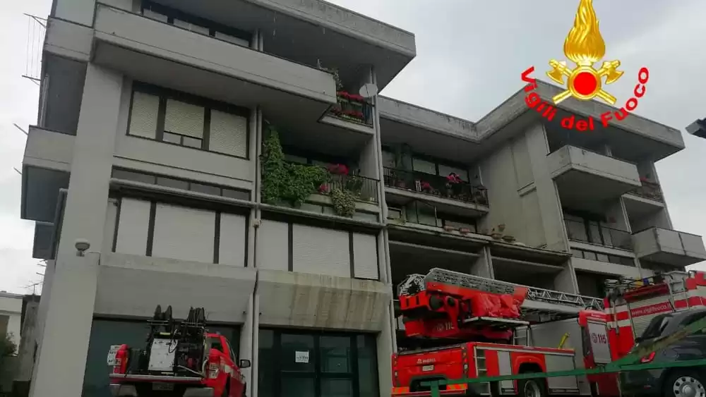 incendio atripalda 20 maggio