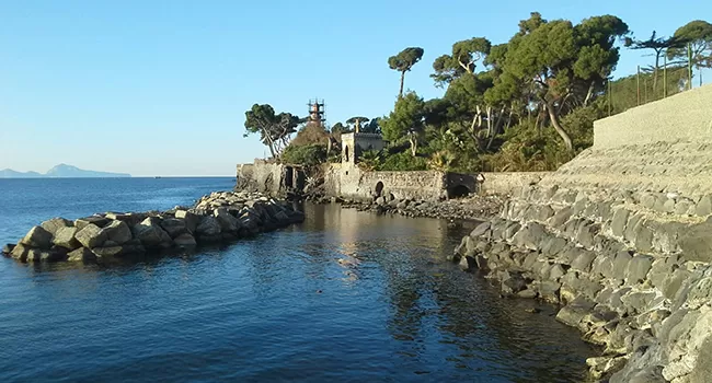 chiusa-spiaggia-capo-oncino-torre-annunziata