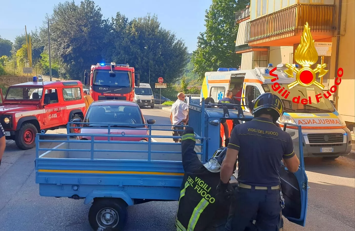 incidente-avellino-apecar-auto-ferito-21-agosto