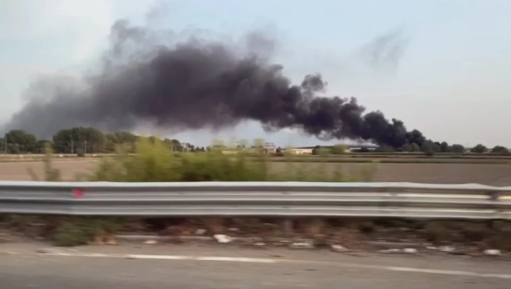 incendio-caivano-fiamme-campo-rom-18-settembre