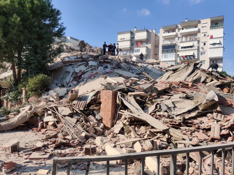 terremoto-grecia-oggi-30-ottobre-morti-feriti