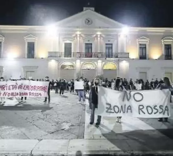 protesta marcianise zona rossa 27 ottobre