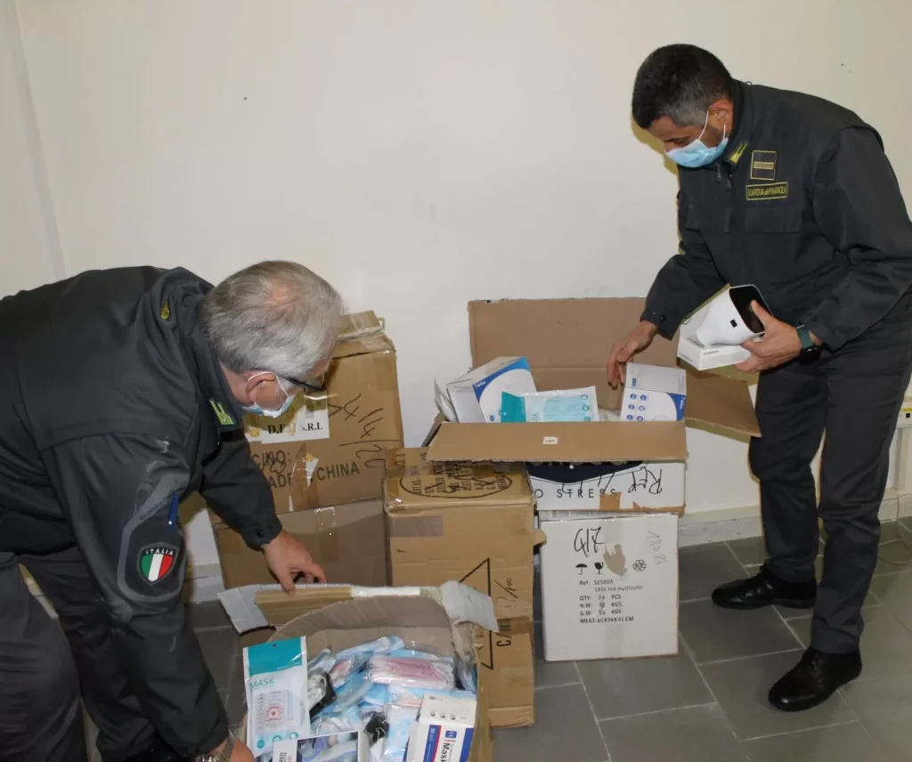 maxi-sequesto-mascherine-illegali-santa-maria-capua-vetere