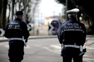 controlli-polizia-municipale-vigilia-natale-salerno