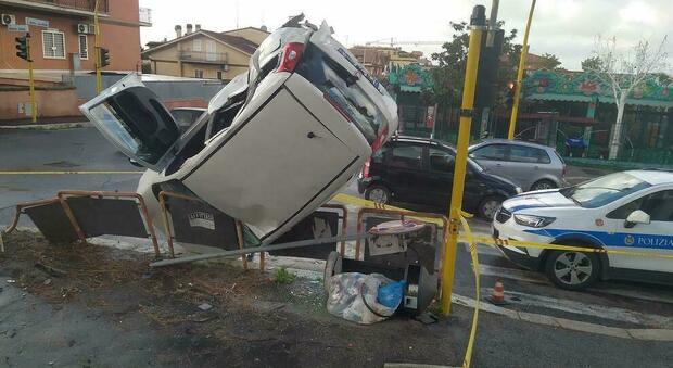 Incidente A Roma, Scontro Tra Due Auto In Via Della Lucchina