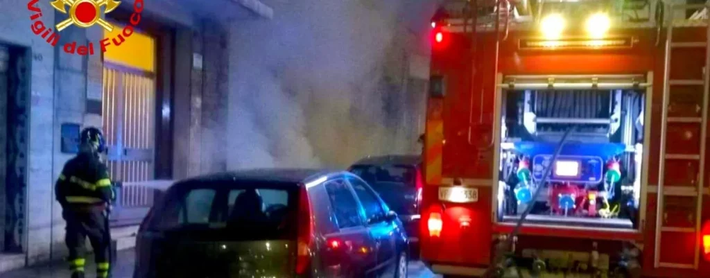 rifiuti-fiamme-avellino-intervento-vigili-fuoco