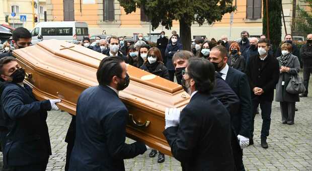 funerali-catricala-roma-familiari-amici-ex-sottosegretario-suicida