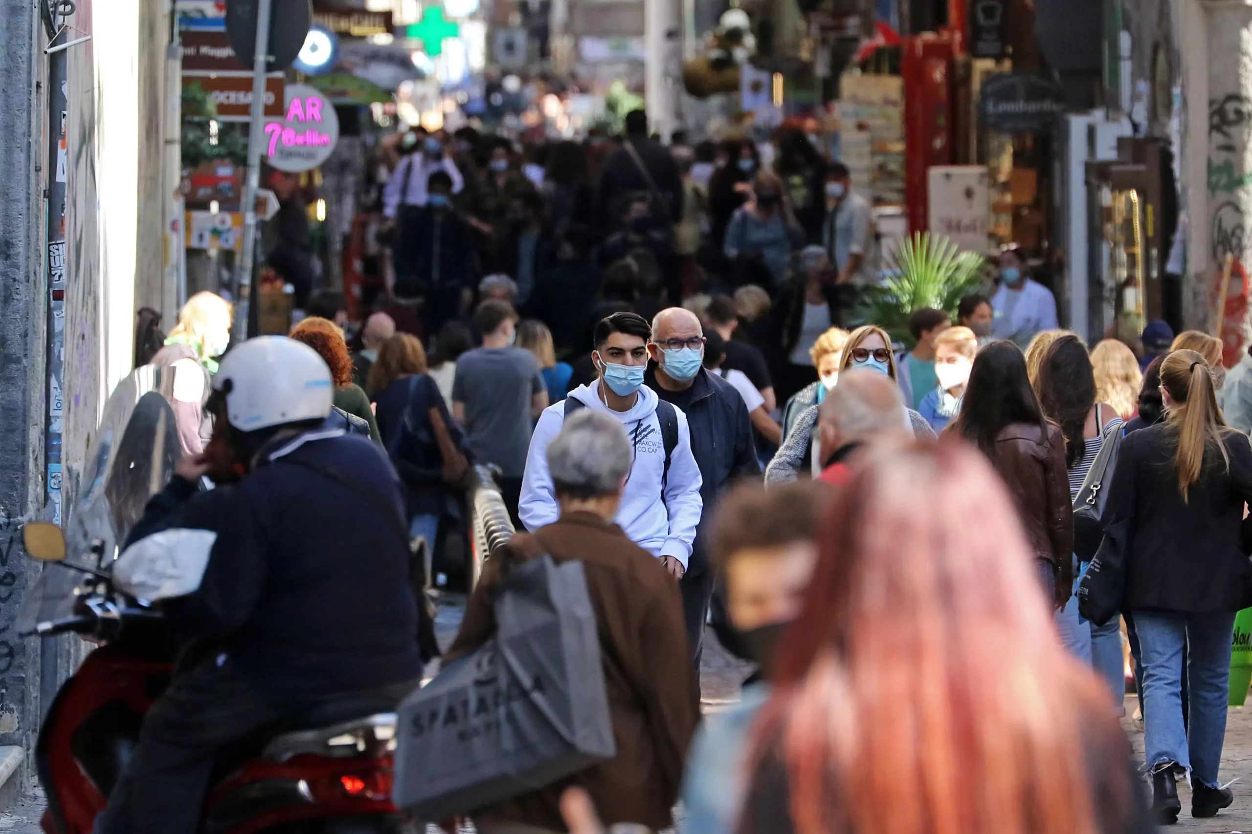 Napoli bimbo perde strada