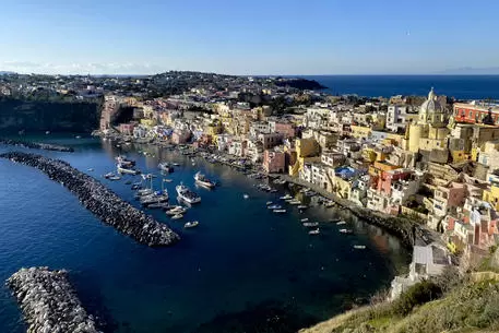 vaccino-isole-minori-figliuolo-blocca-de-luca