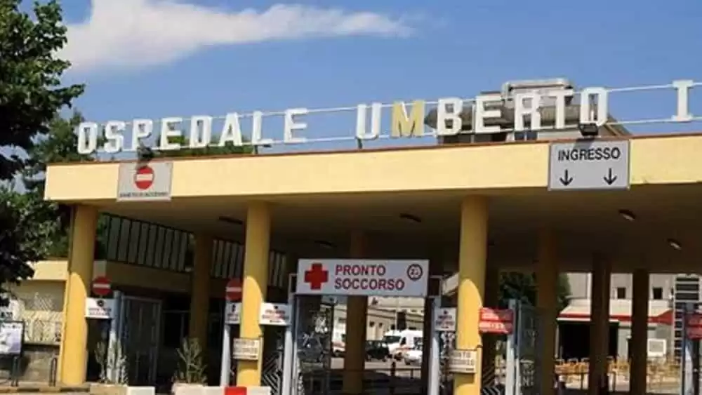 nocera-inferiore-paziente-lancia-quinto-piano-ospedale-umberto-11-aprile