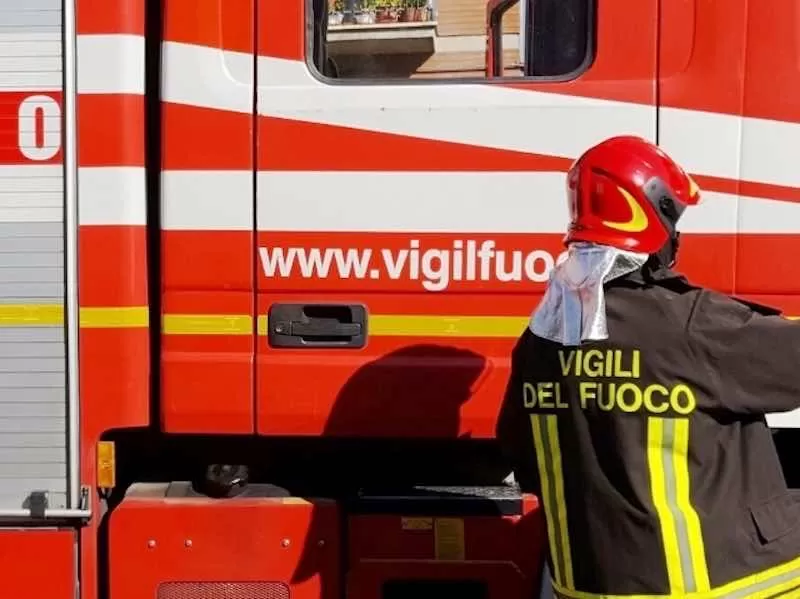 avellino-fuga-gas-via-francesco-tedesco-vigili-fuoco