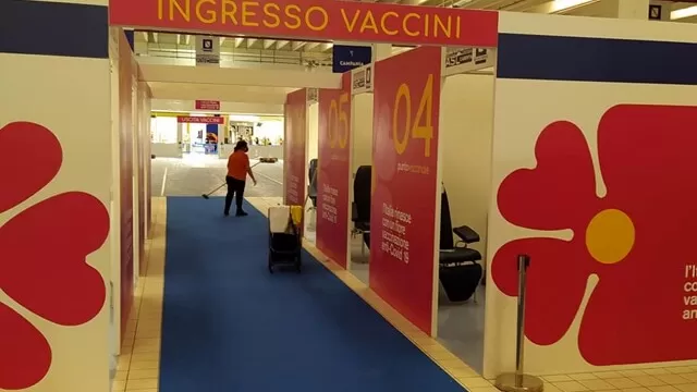 caserta-vaccini-centro-commerciale-campania