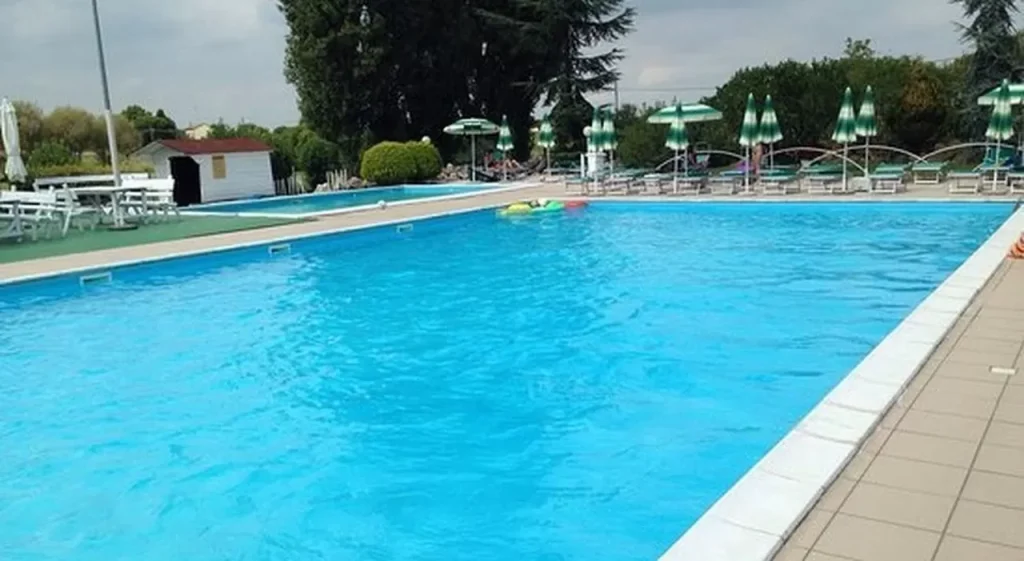 ragazzo-morto-annegato-piscina-ponte-chi-e-nome