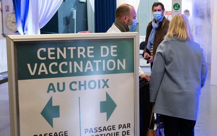 francia-macron-boom-prenotazioni-vaccini-obbligo