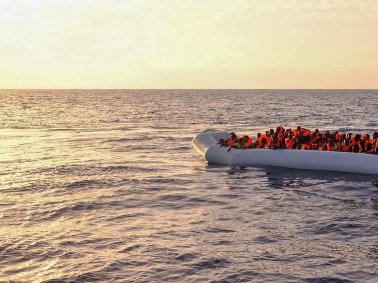migranti-sbarchi-lampedusa-tre-giorni-oltre-1400-arrivi