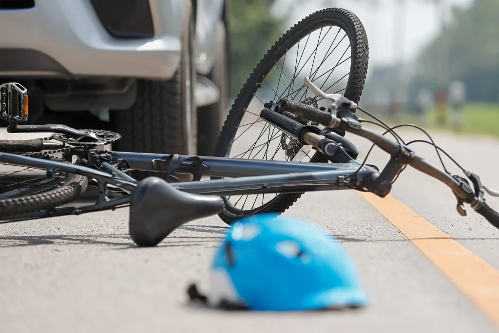 baronissi-ragazzo-bici-travolto-sportello-auto