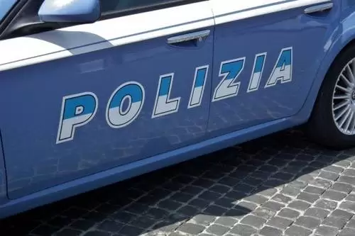 napoli-rom-morto-bagagliaio-auto-rivolta