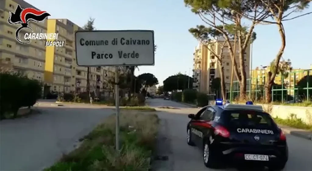 caivano-arrestati-pusher-polizia-carabinieri-parco-verde