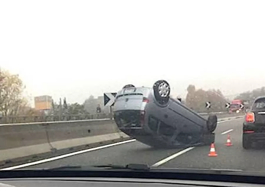 incidente stradale raccordo avellino salerno 16 novembre