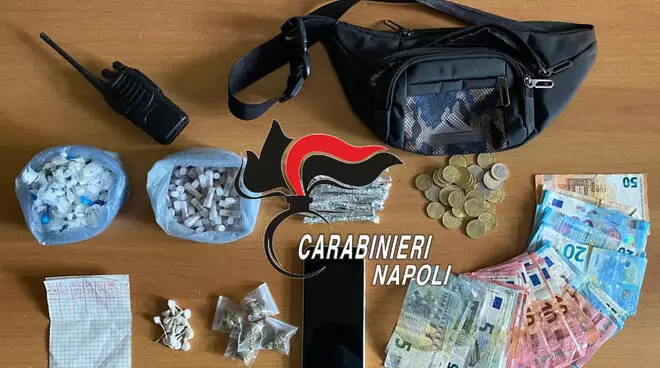 caivano cedeva droga pusher dettaglio 14 novembre