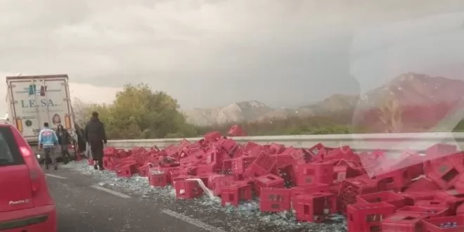 camion perde carico ferrarelle teano 15 novembre