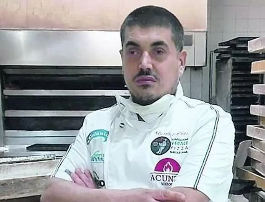 morto-michele-esposito-pizzaiolo-schiacciato-forno-portici