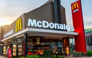 mcdonald's apre sant'anatasia