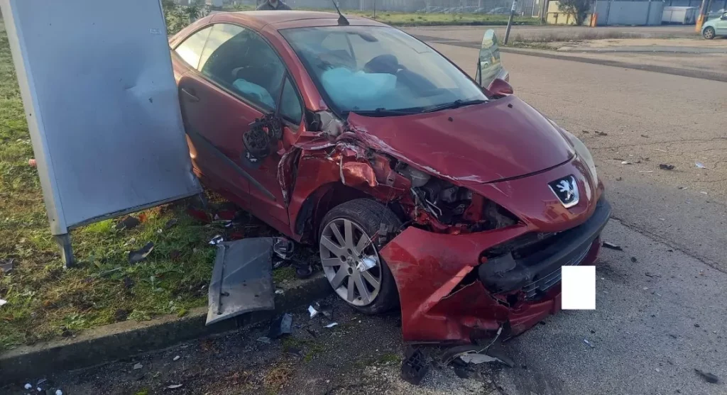 marcianise incidente auto furgone 29 dicembre