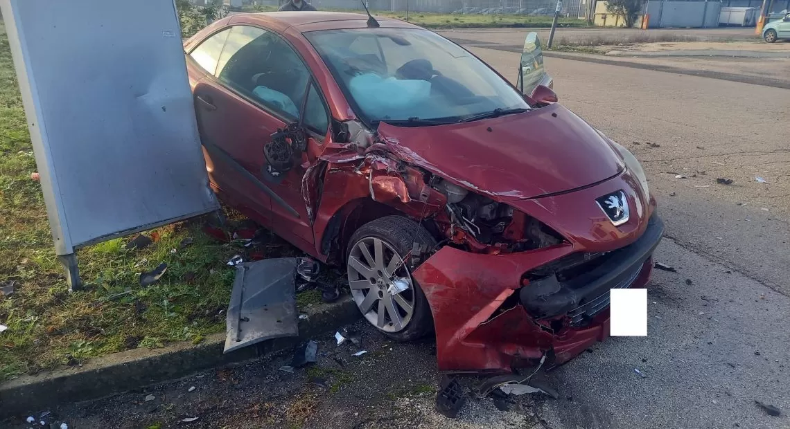 marcianise incidente auto furgone 29 dicembre