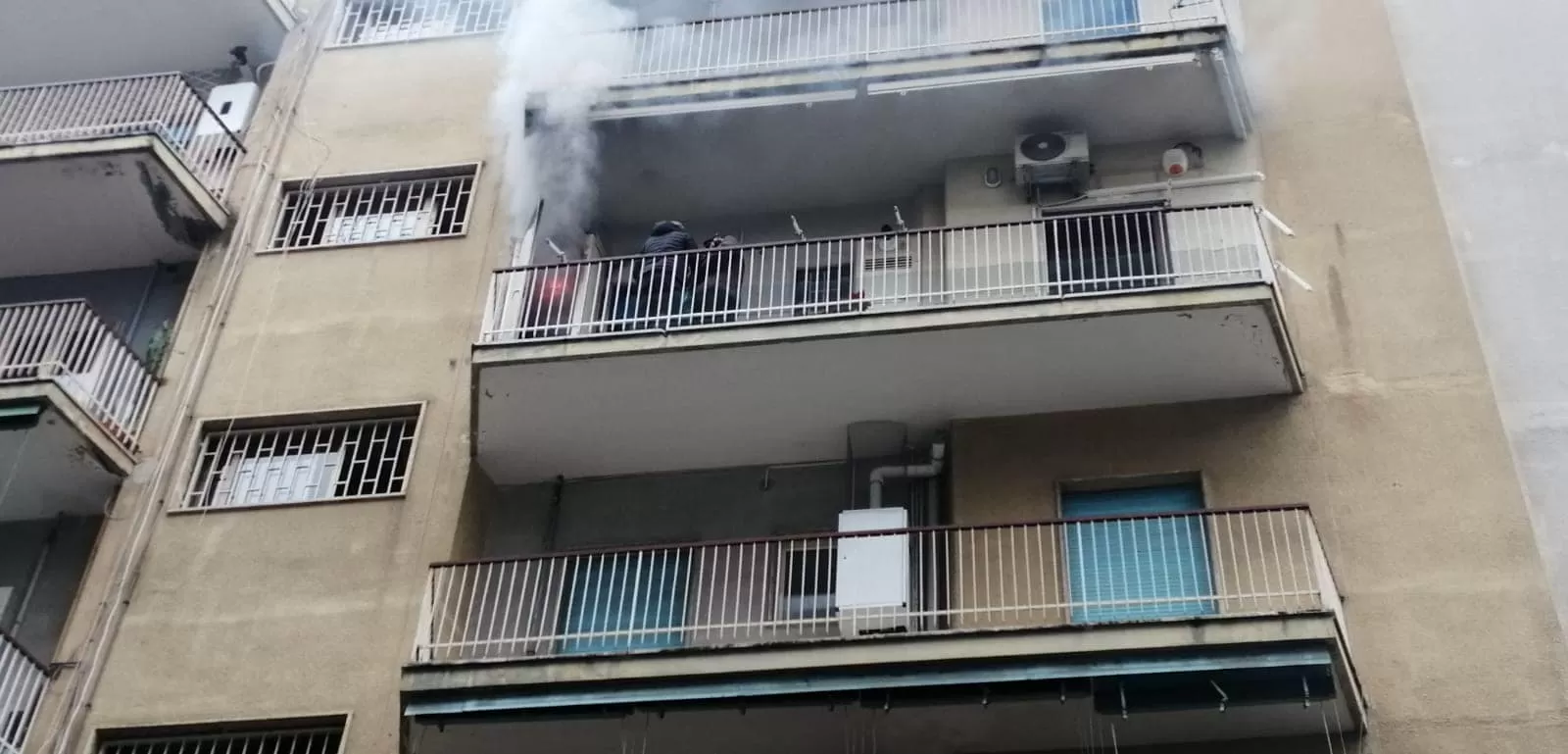 incendio-portici-casa-viale-vinci-cosa-succede