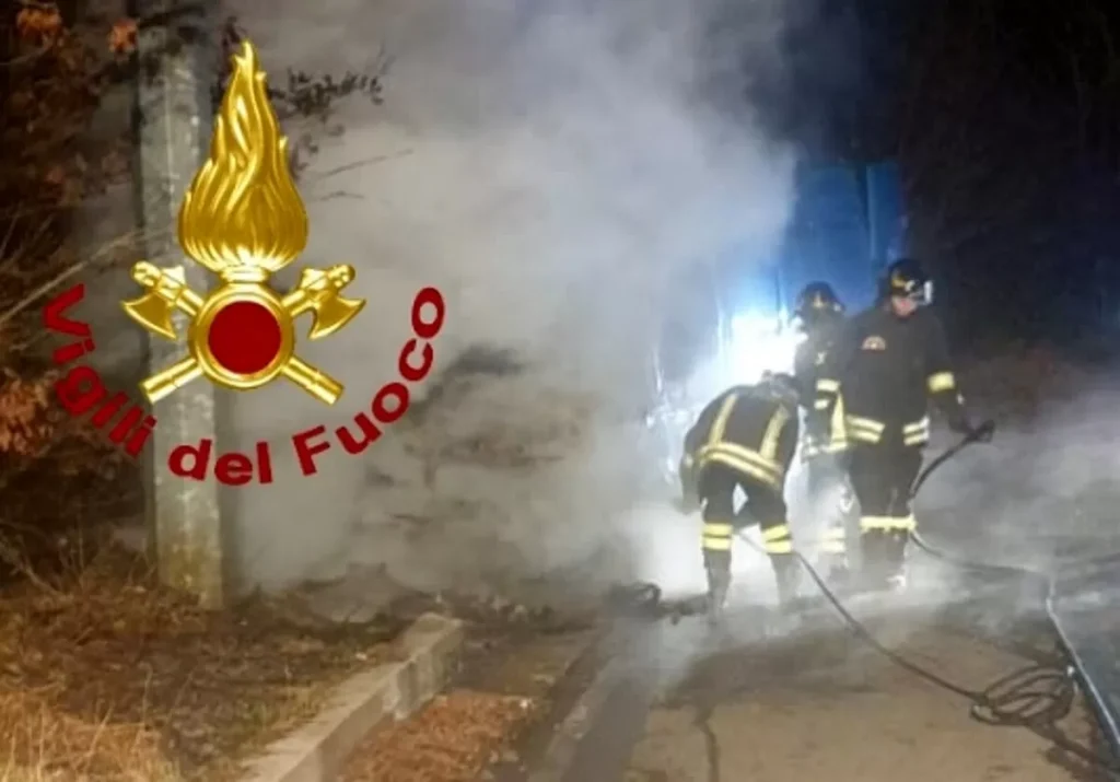 incendio-montella-furgone-16-gennaio