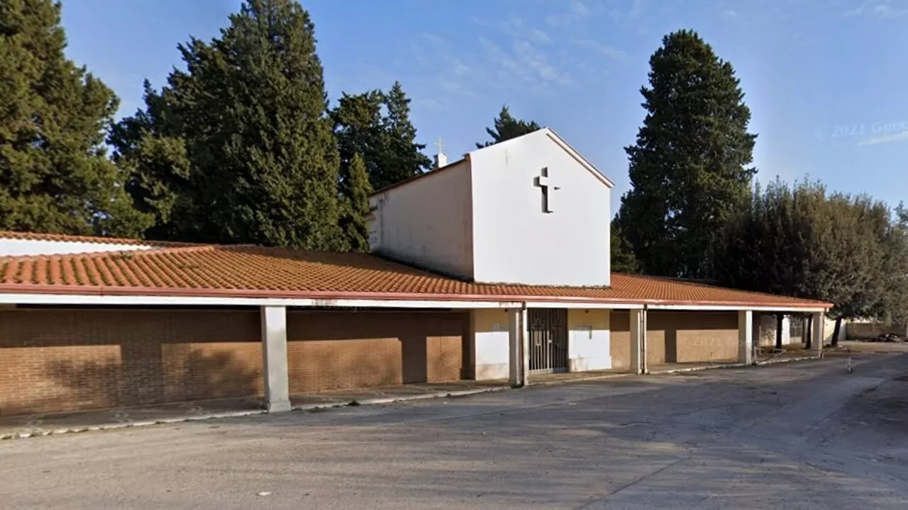 vandalizzato-cimitero-macerata-campania