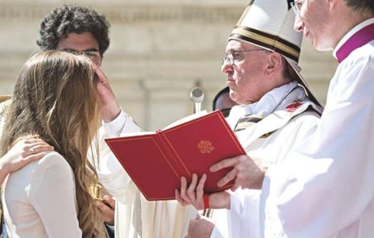 Le migliori frasi, citazioni e aforismi sulla cresima di Papa Francesco