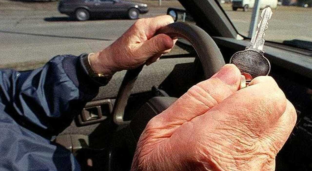 guida senza patente 70 anni